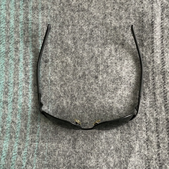 Vintage RAY-BAN Black Wrap Sunglasses RB3107 - Picture 9 of 13